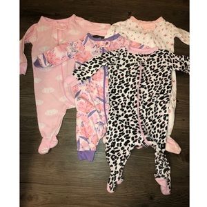 4 Snug & Fit Sleep and Plays 0-3 months